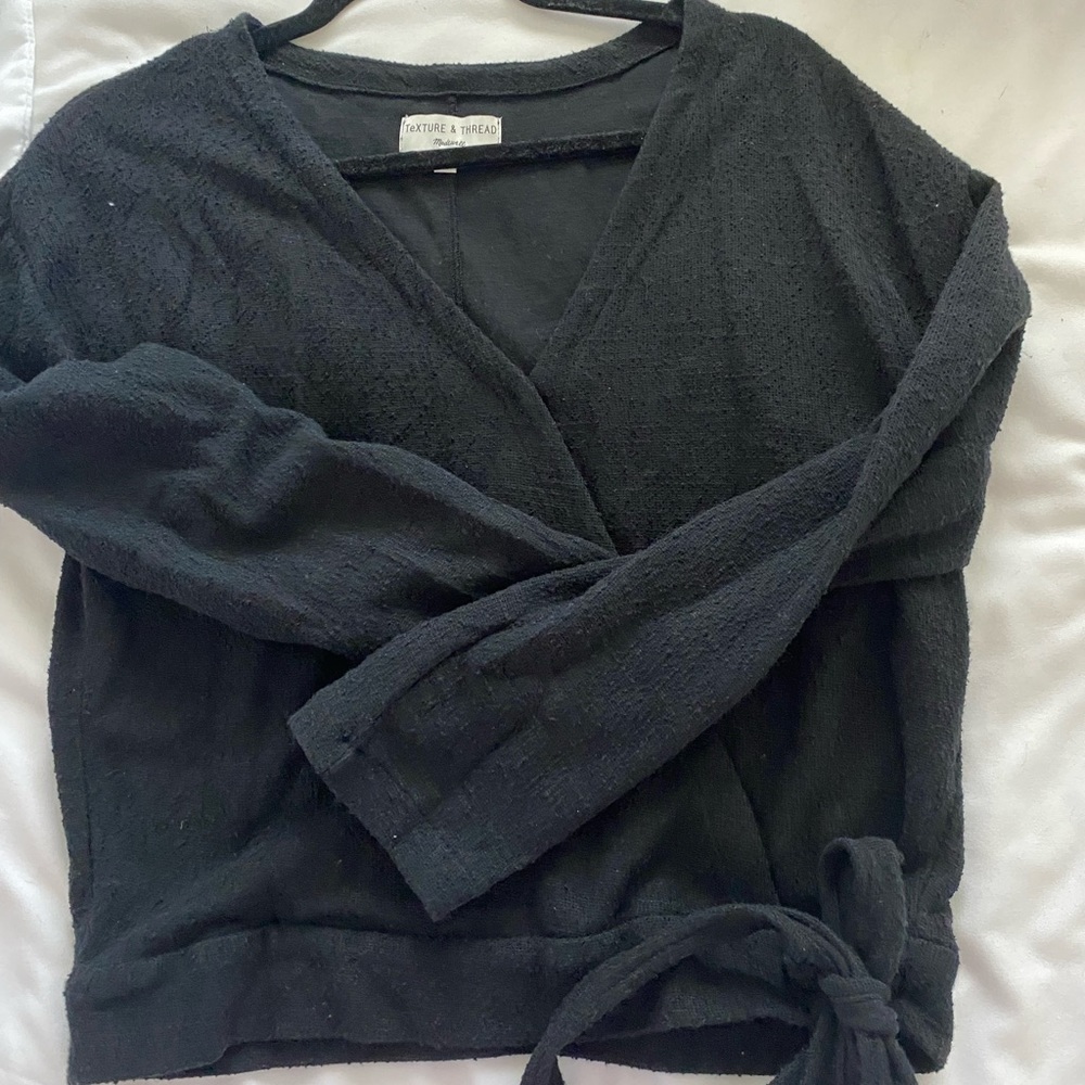 Madewell textured long sleeve tie bottom shirt. Size S - Picture 1 of 4
